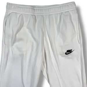 Nike Sportswear Club Fleece Joggers Mens Small White Sweatpants BV2671-100